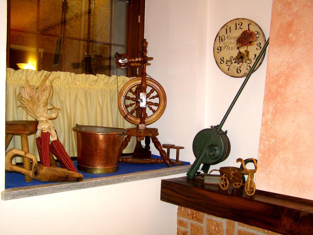 L'Antico Borgo Rooms Rental Caprie Экстерьер фото