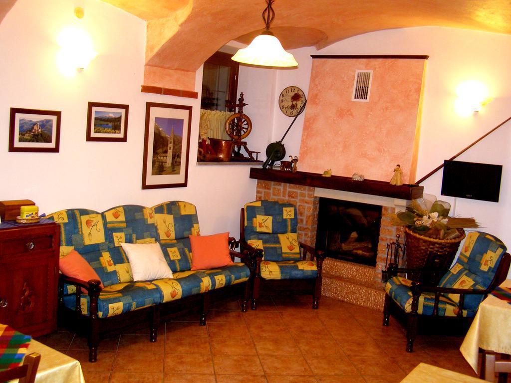 L'Antico Borgo Rooms Rental Caprie Экстерьер фото