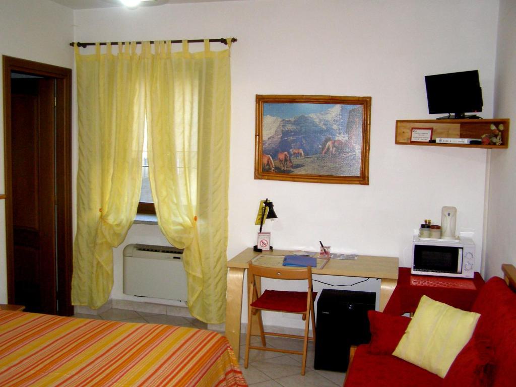 L'Antico Borgo Rooms Rental Caprie Номер фото