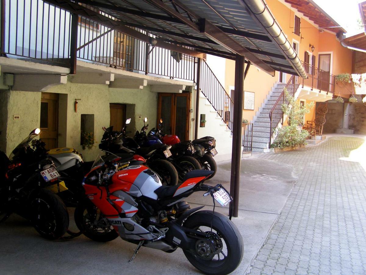 L'Antico Borgo Rooms Rental Caprie Экстерьер фото